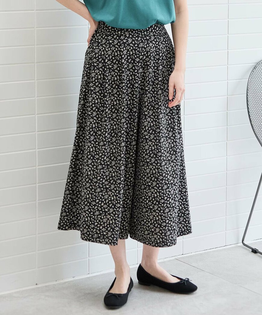 出所：ハニーズ公式　カット素材ガウチョパンツ