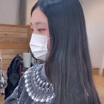 腰まで伸ばした髪をバッサリカット。警察官を目指す女性が刈り上げベリーショートでスタイルチェンジ