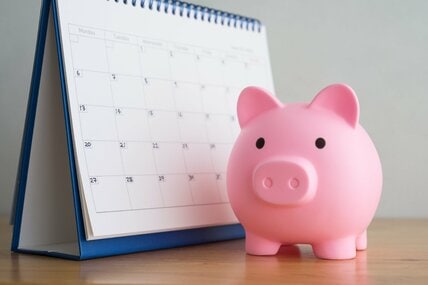 【貯蓄】年代別《20歳代・30歳代・40歳代・50歳代・60歳代・70歳代》貯蓄額の平均値と中央値はいくらか？