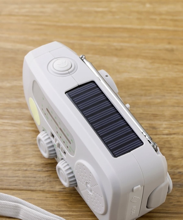 太陽があれば充電できるソーラータイプも