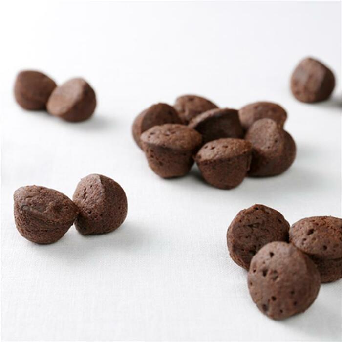 「めんこい大平原(チョコ)」見た目も愛らしいひと口サイズのチョコマドレーヌです。