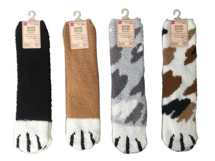出所：ダイソー公式　ルームソックス（アニマル、肉球）