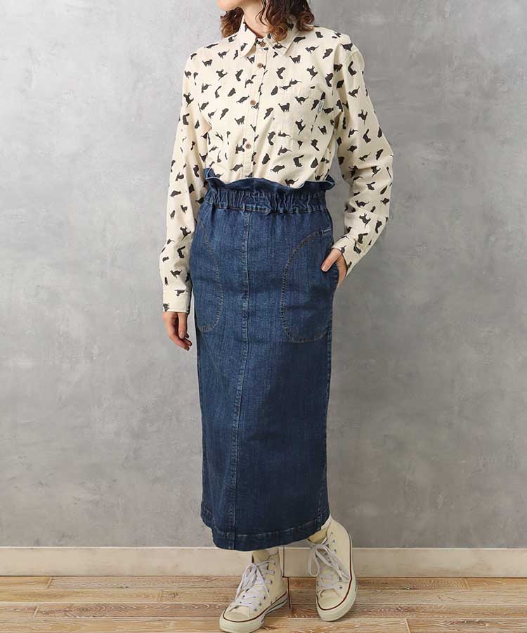 出所：ブルーブルーエ公式　総柄プリントシャツ