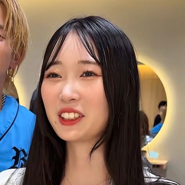 「結婚式のために伸ばした髪を切りたい」女性がばっさりカットしてレイヤーボブにスタイルチェンジ
