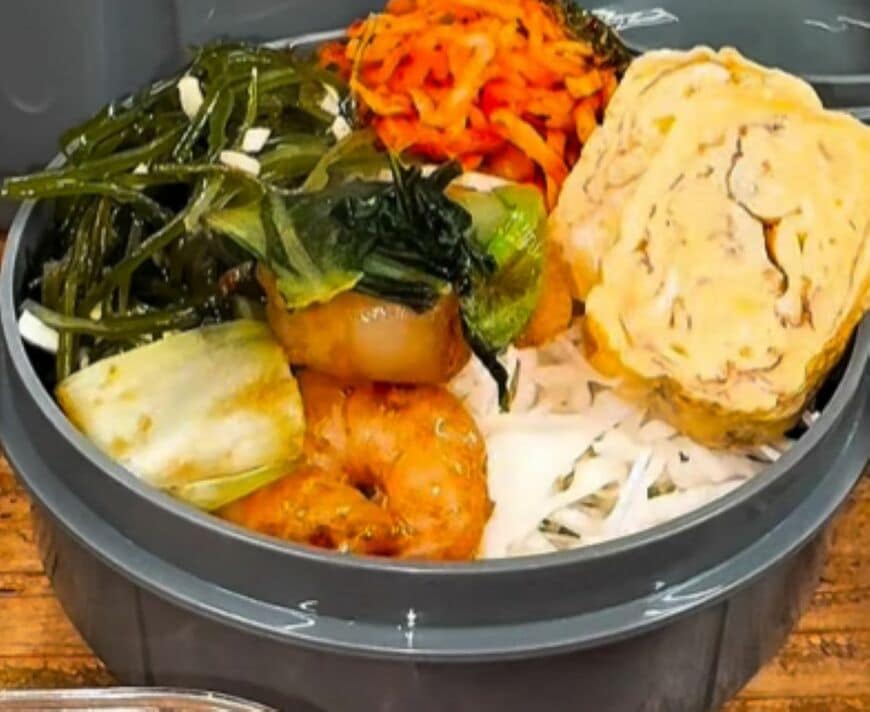 50代大工が作る【えびとチンゲン菜の中華炒め弁当】海鮮がメインでもボリューム抜群！