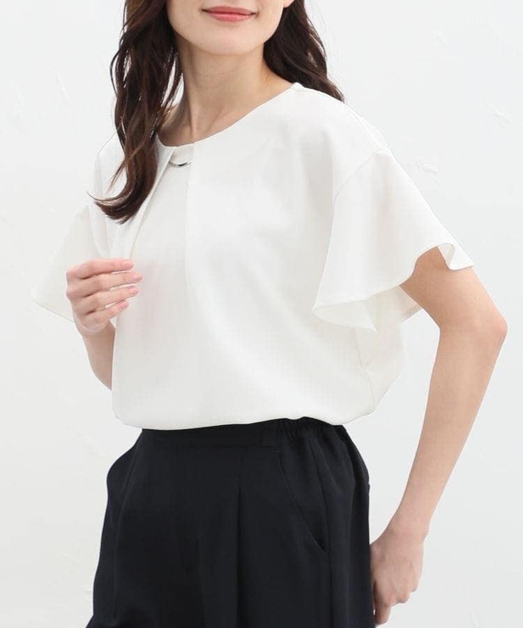 出所：ハニーズ公式　メタルパーツ付トップス