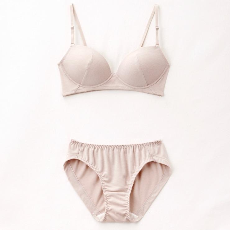 出所：しまむら公式オンラインストア レディース　ノンワイヤーブラジャー＋ショーツ3点セット(SEASON REASON)【2024福袋】