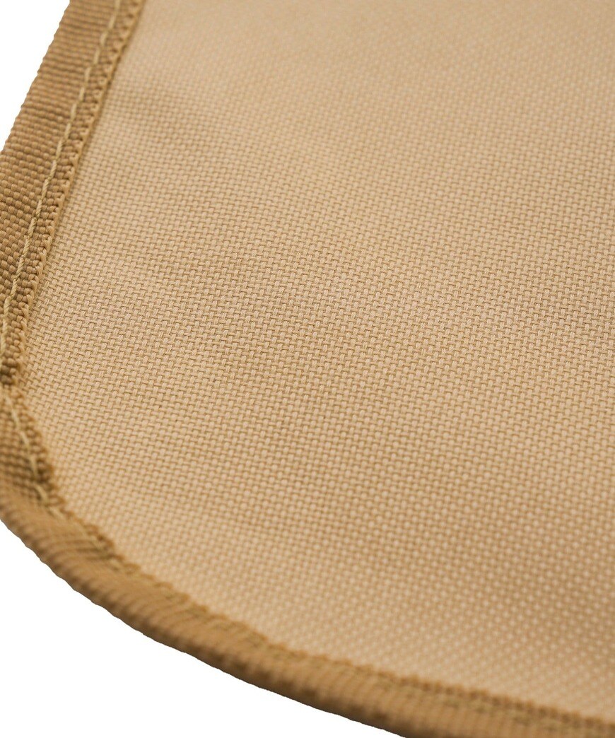 出所：3COINS公式　《撥水加工》ペット用ドライブシート