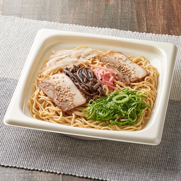 ファミリーマートの新商品:大盛 チャーシュー豚骨焼ラーメン