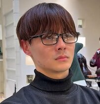 「僕も変わりたい」人生初彼女ができた男性がラウンドマッシュで大胆イメチェン！驚きの変貌に笑顔あふれる