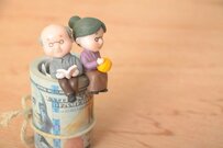 【老齢年金】国民年金と厚生年金の受給額は月額いくらか。2025年度6月支給分から増額 