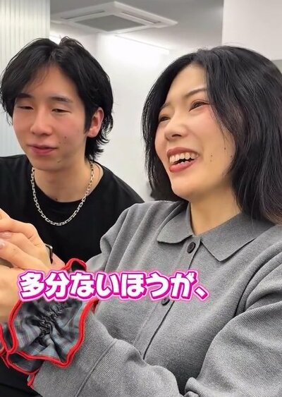 前髪は分けることが多いとのこと