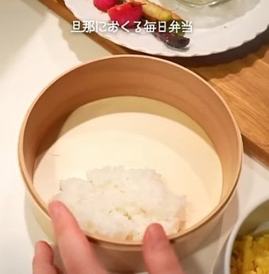 【まんまる弁当】真ん中に〈ハンバーグ〉がどどん！盛り付けもおしゃれな「旦那弁当」に反響続々