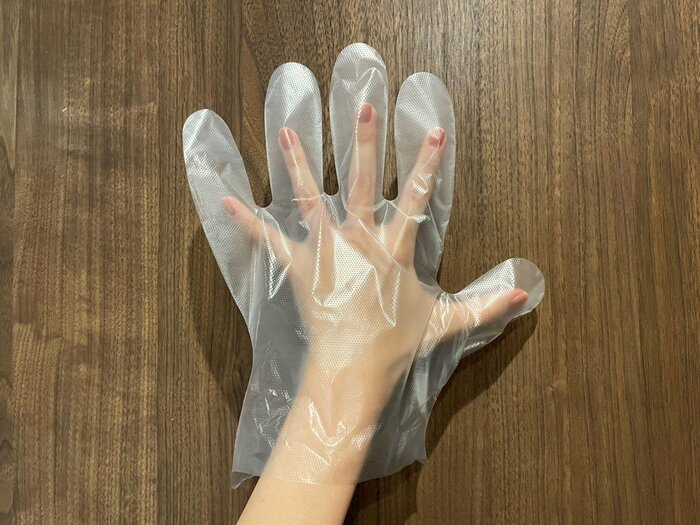 寸法は中指から手首まで約26cm、中指の長さが約10cm、手のひら周りは約28cmです