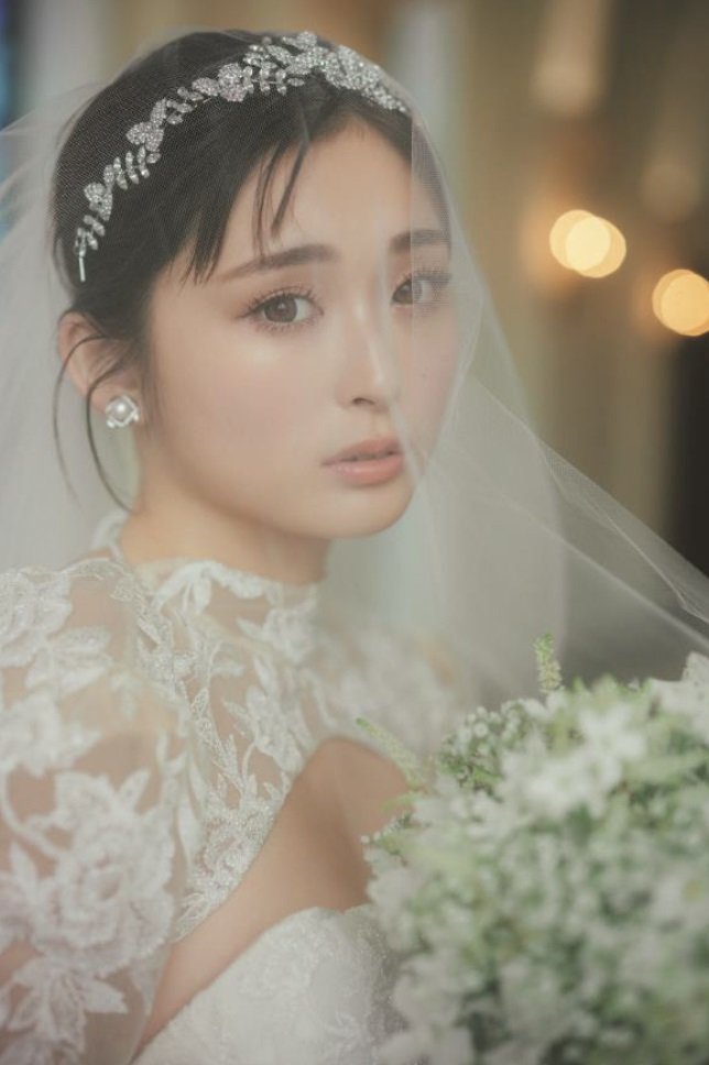 出所：株式会社リクルート「ゆうちゃみが『ゼクシィ』表紙に初登場人生初のウエディングドレス姿で『大人のゆうちゃみ』披露」 