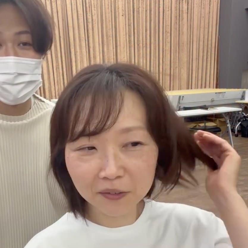 【お悩み解消】ハネに悩む女性がショートボブに！可愛らしいサイドバングに「すごい！若返ってる」と反響