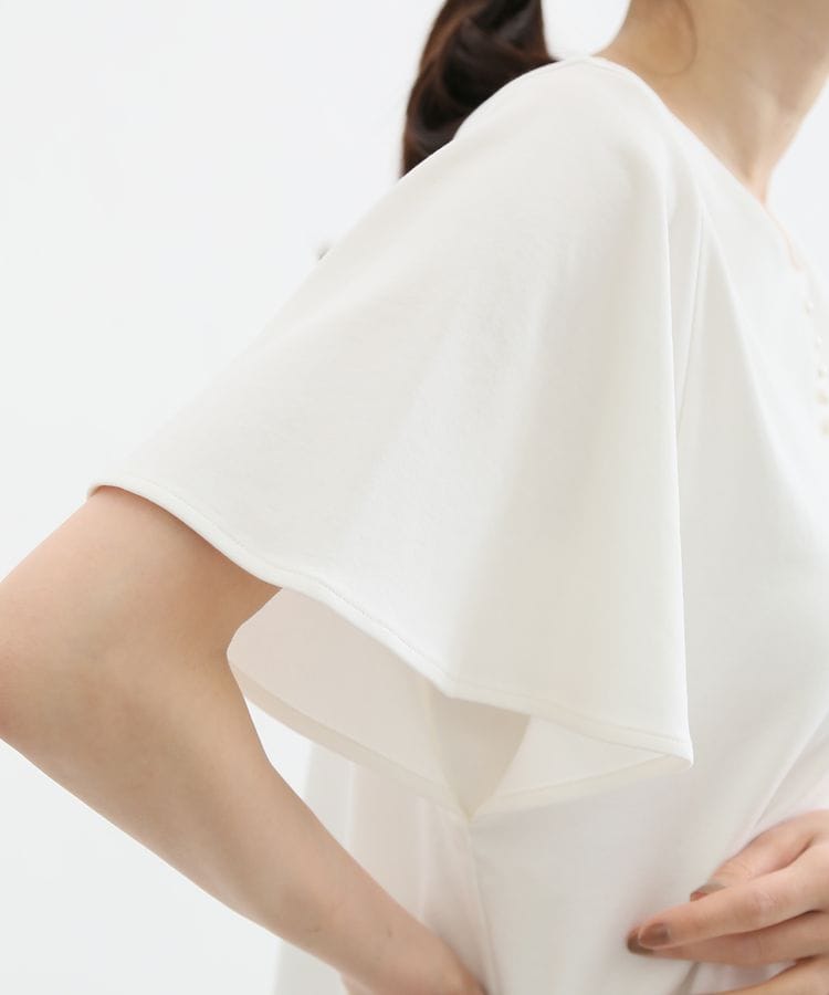 出所：ハニーズ公式通販 パール付フレア袖トップス