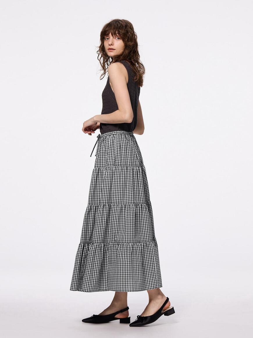 出所：GU公式 ティアードマキシスカート