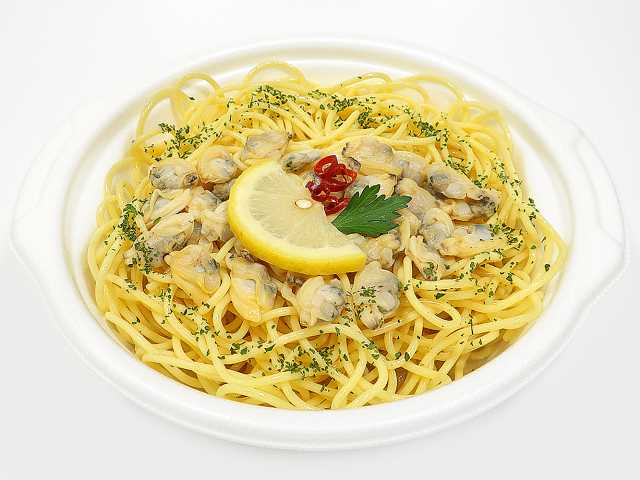 セブン-イレブンの新商品:レモンと旨味広がる ボンゴレスープパスタ
