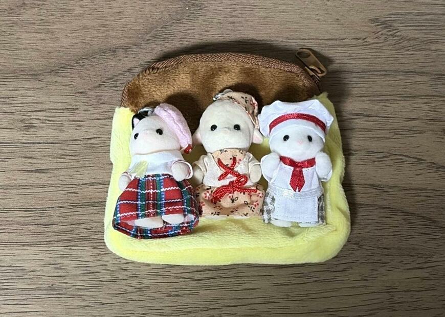 セリア、ミニポーチ クリームソーダ＆プリン＆サンドイッチ柄の画像