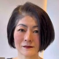 「若く見えるショートヘア」を希望の女性がイメチェン！軽やかで美しいスタイルに変身！