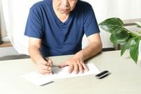 【年金生活者支援給付金】自分がいくら受け取れるかは、9月に届くはがきに書いてある