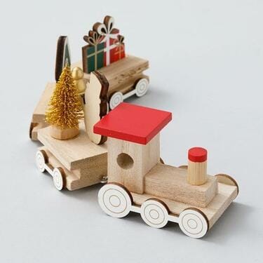 クリスマスのプチギフトにはこれ！ニトリの「クリスマストレイン」が