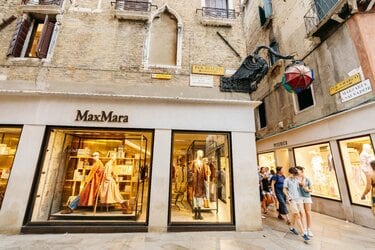 2023年最新版】イタリアで買うと日本より安いブランドは？お買い得感の