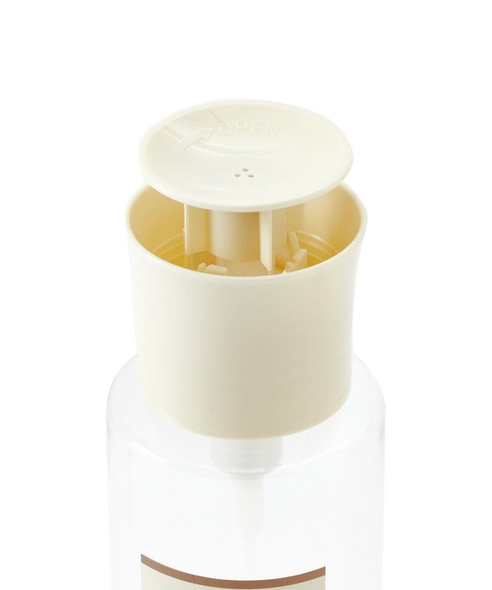 ポンプにスポンジを押し付けると適量が出てくるので、洗剤を使いすぎる心配がありません