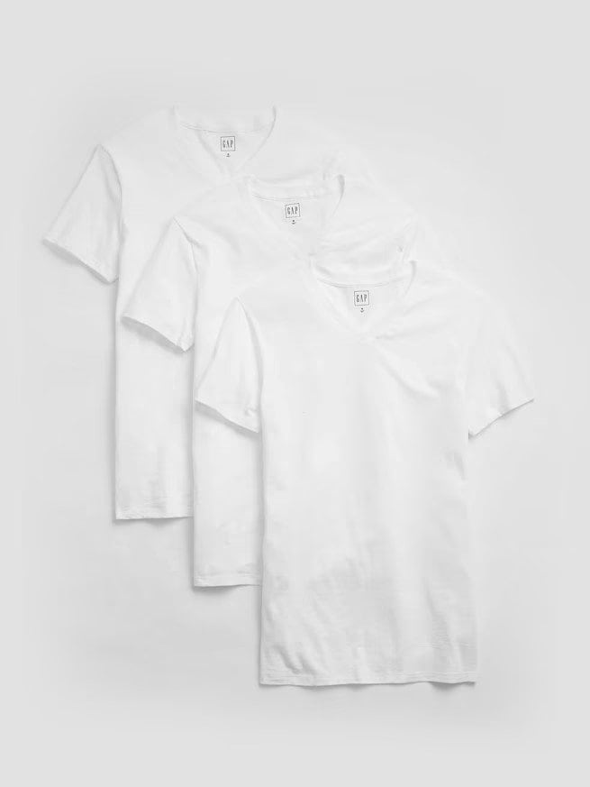 薄手でフィット感があるため、ごわつかず快適に重ね着できる！