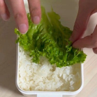 自称不器用な会社員が作る「豚こま生姜焼き弁当」が話題　「こういうのが1番うまそう」