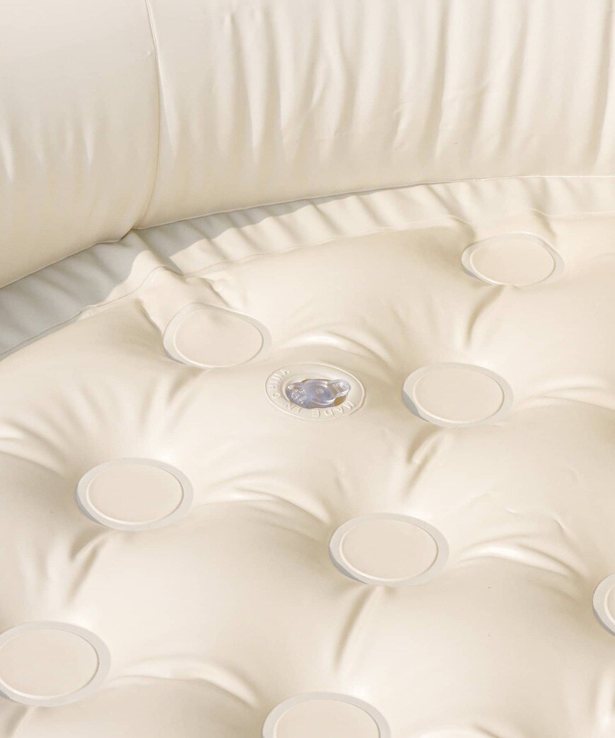 出所：パルグループ公式ファッション通販サイト 3COINS 【WEB限定】サンシェード付きプール