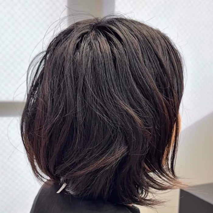 髪の多さに悩む女性がショートヘアにスタイルチェンジ！カット前後のビフォーアフターに注目
