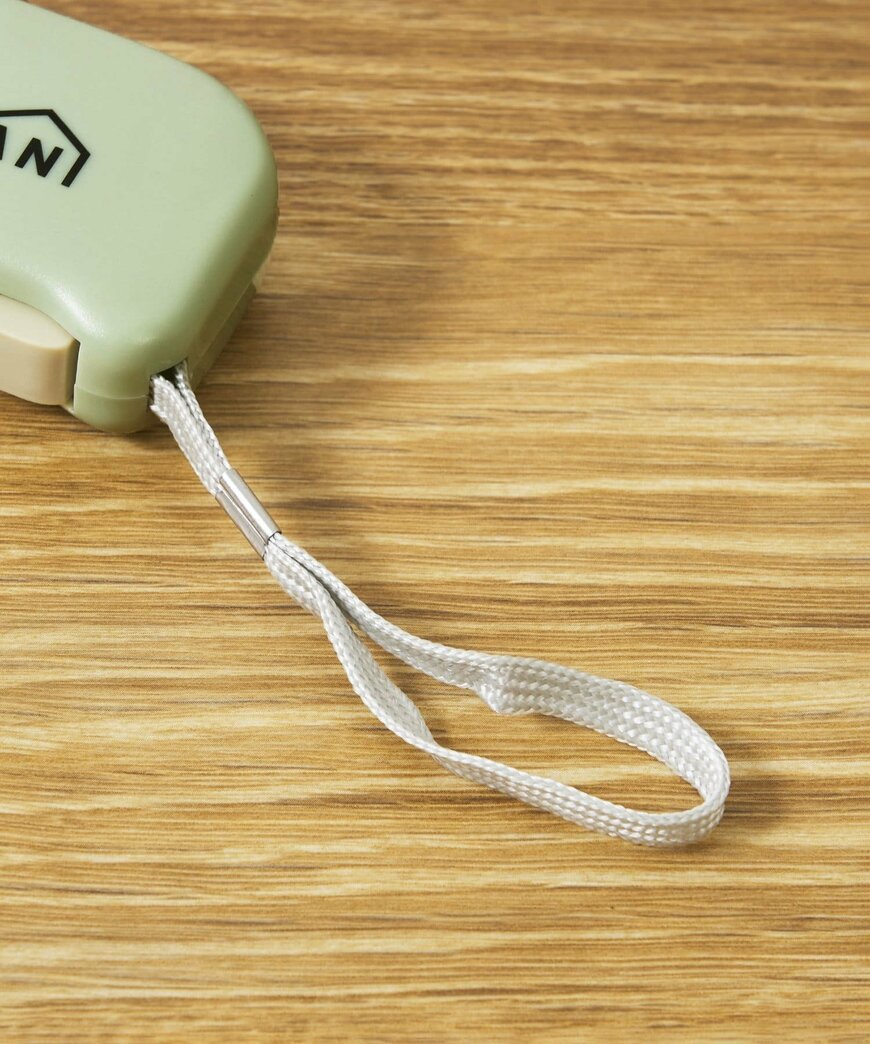 出所：3COINS パルグループ公式ファッション通販サイト 【SOBANI】プッシュ式発電ライト