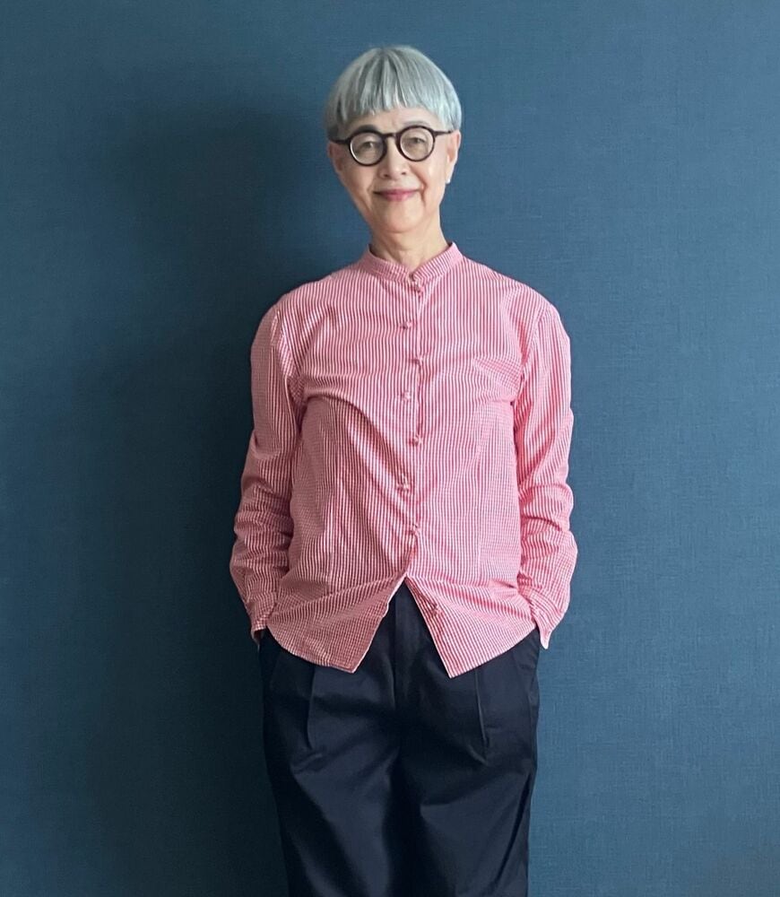【70代マダム】が着る「ピンクコーデ」が可愛い！ブラウスでつくる「大人可愛い秋コーデ」に絶賛の声が続出