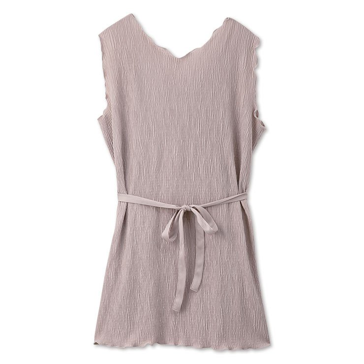 出所：しまむら　レディース　プルオーバー＋プリーツパンツセット（近藤千尋）