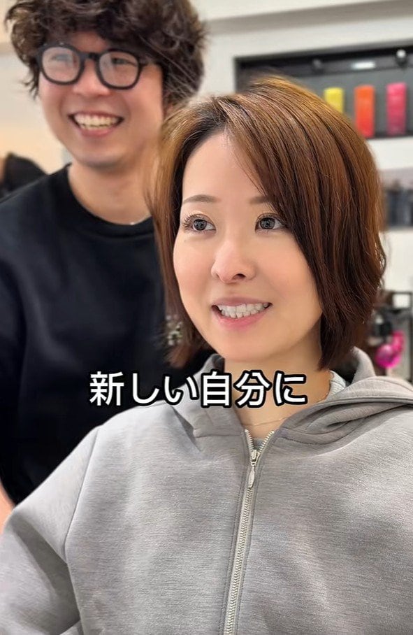 ダークブラウンのカラーで新しい自分に