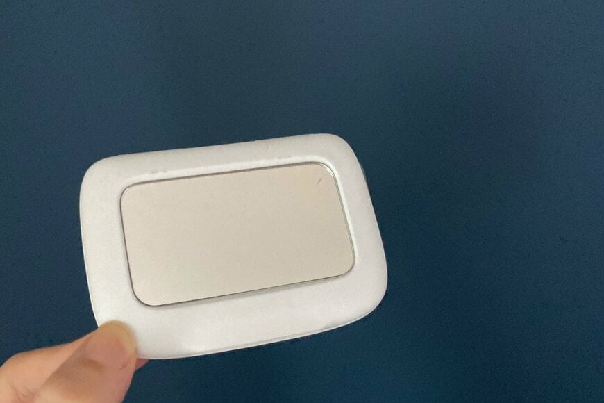 ダイソー ウエットシートのフタ ミニ ミラー付