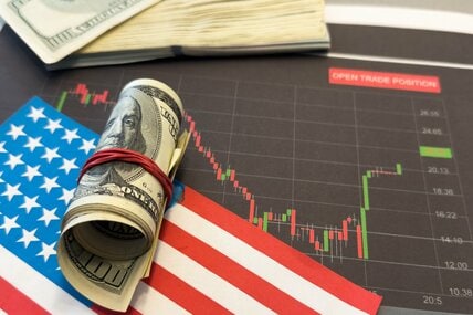 「オルカン」VS「S&P500」運用実績はどっちの方が高かった？【短期・中期・長期】パフォーマンスを比較