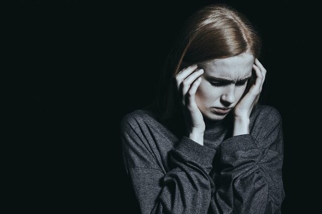 「感情労働」があなたの心にストレスを溜めていく