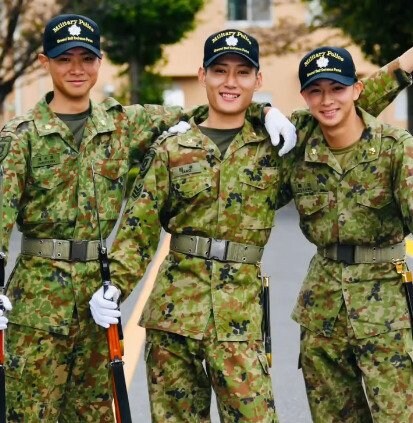 【自衛官×ストリートスナップ】「特別儀仗隊イケメン3人組」が語る入隊後のリアルが本音すぎる！
