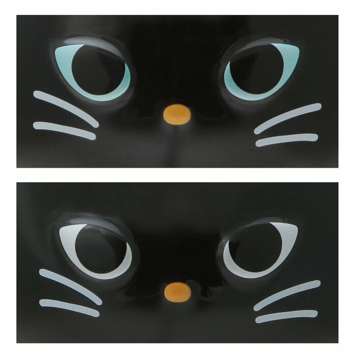 温かい飲み物を入れると青い目が白くカラーチェンジ