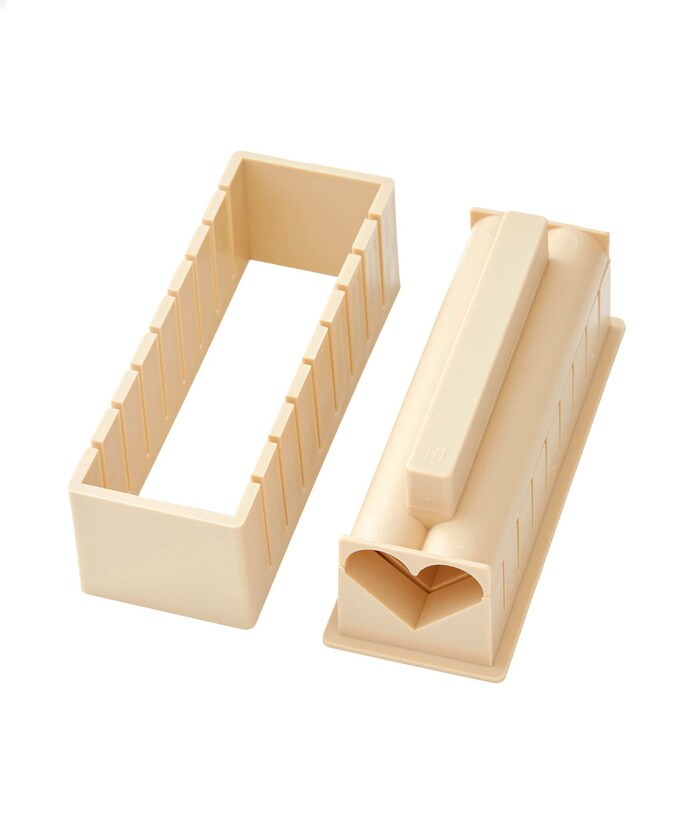 切り分け用の切り込みがあるので、均等できれいな仕上がりに。