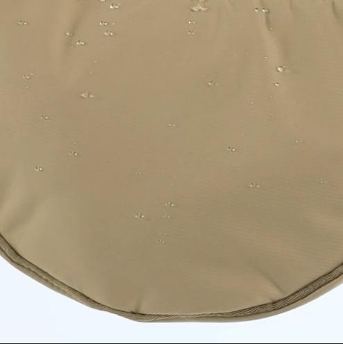 出所：ユニクロ公式 ラウンドミニショルダーバッグ