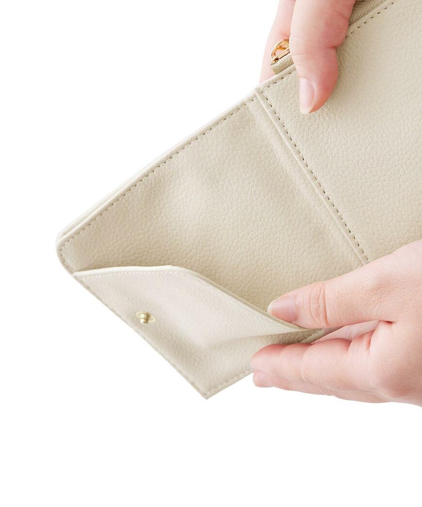 出所：パルグループ公式ファッション通販サイト 3COINS トラベルミニウォレット