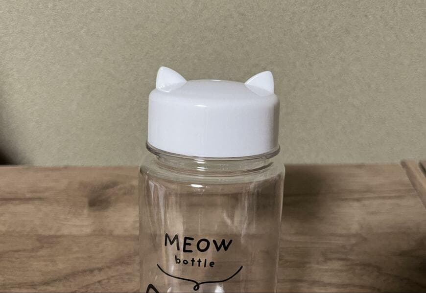 セリア、キューティーズ 耳付きドリンクボトル 380ml画像