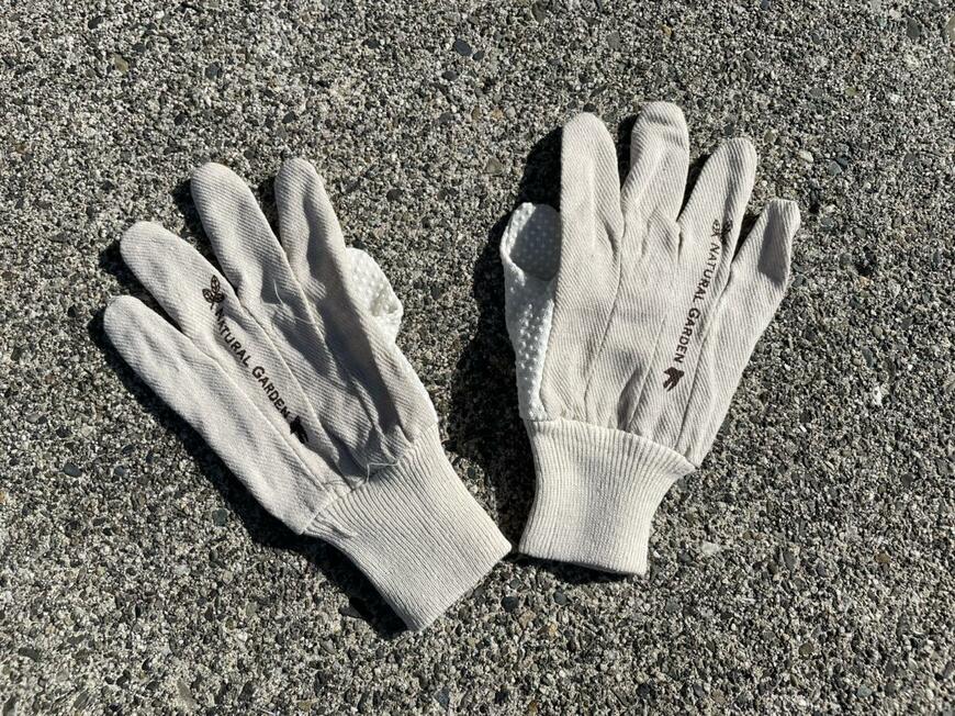 セリア「ガーデングローブ(レディースタイプ)」「ガーデニングツールカバーロール」