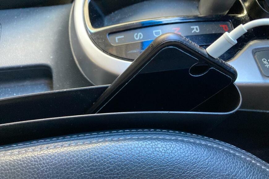 セリア「車用スリムポケット」