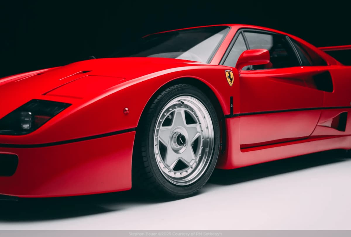 海外の自動車オークション】超希少なフェラーリ「F40」がF1