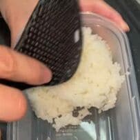 シングルマザーが作る「残り物アレンジ弁当」からあげにサルサソースでアレンジ！その工夫に驚き